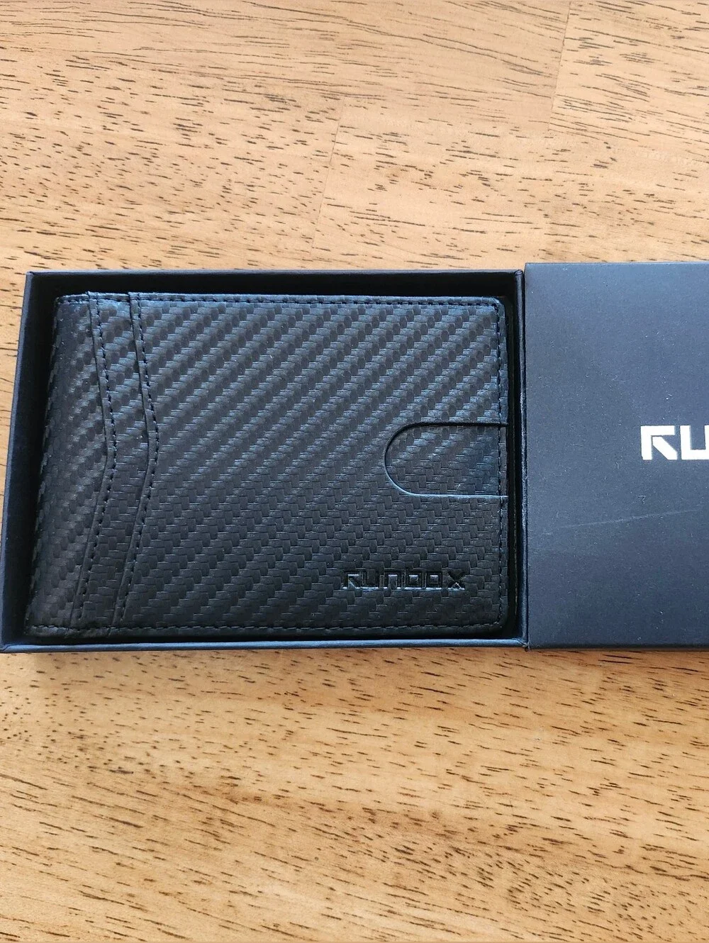 RunBox Black Carbon Fiber Bifold Wallet for Men